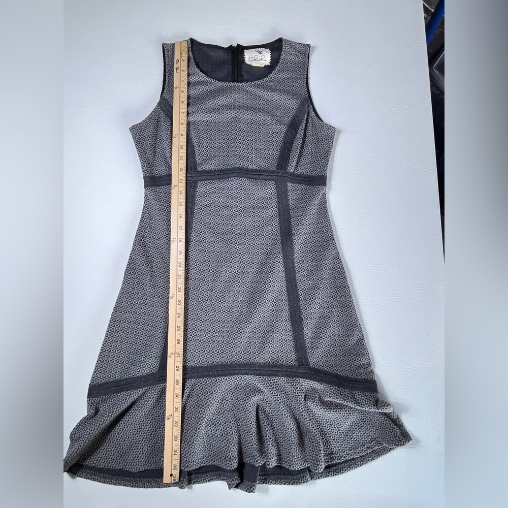 Anthropologie Tabitha Black Grey Textured Stretch Flutter Flounce Dress Size 8 - Picture 5 of 11
